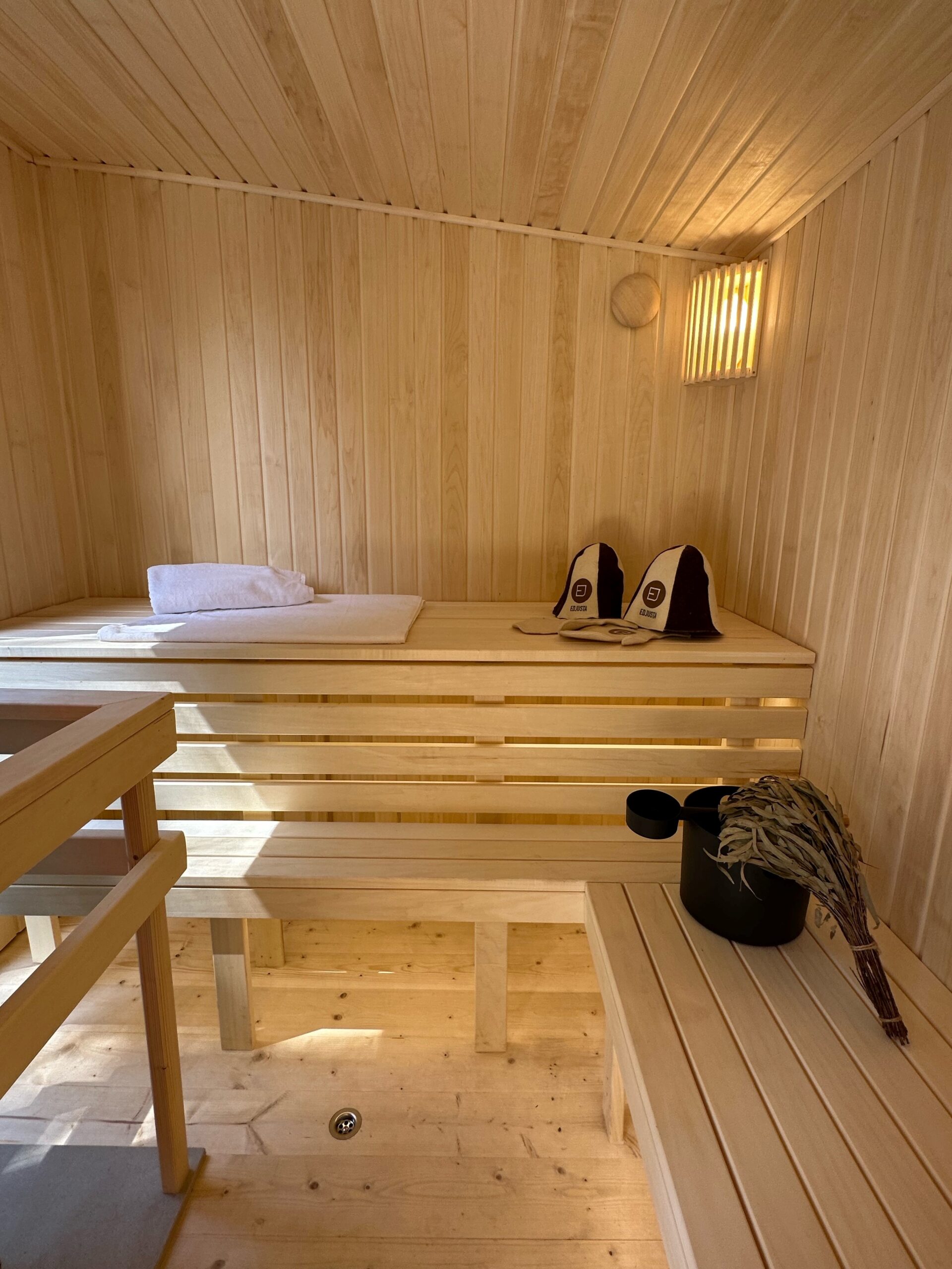 Moderno Saunaraum