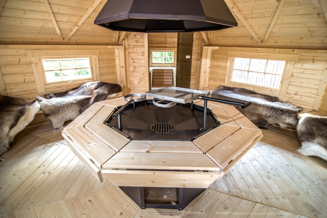 Standard-8-Eck-Grill und Kamin